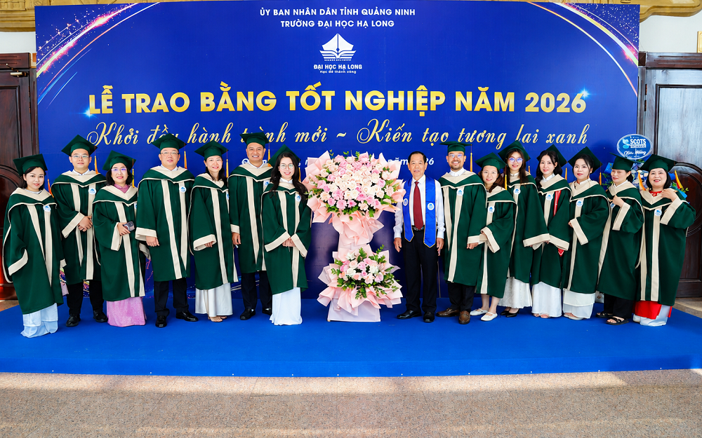 dong-nguoi-ong-hue-2-1786368016 dong-nguoi-ong-hue-2-1786368016.png