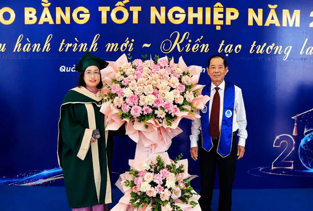 hue-huong-xinh-2-1786367975 hue-huong-xinh-2-1786367975.png